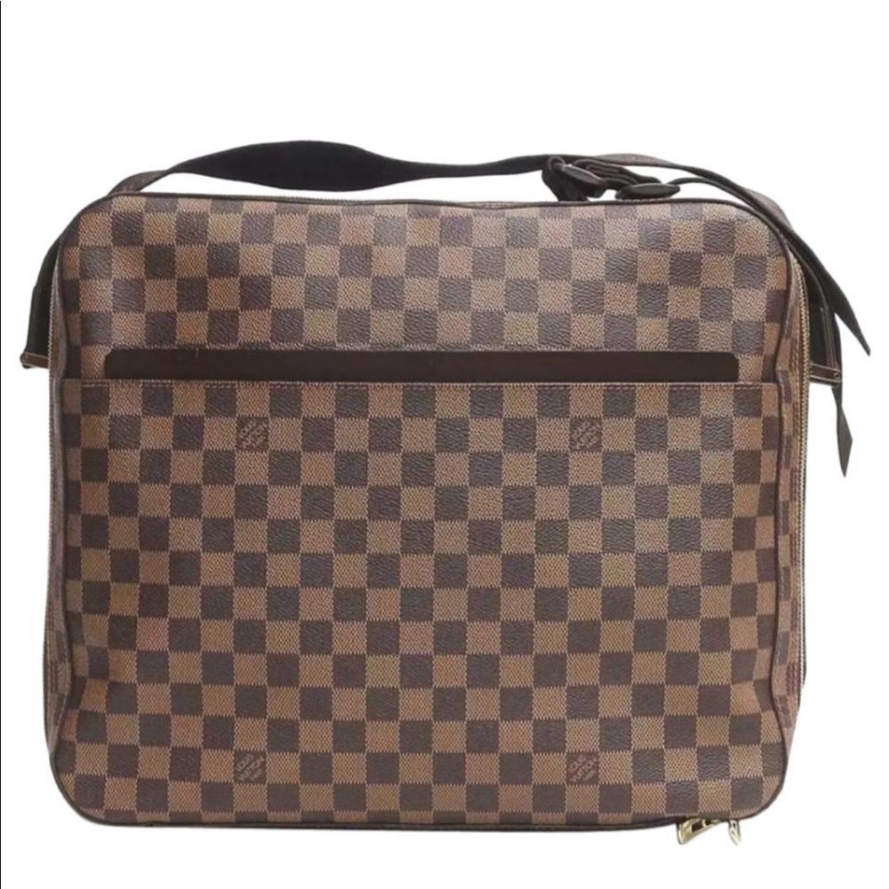 Louis Vuitton Dorsoduro Messenger Bag